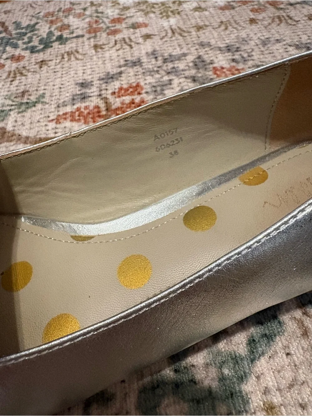 Boden Sophie fringed metallic leather loafers. Size 38